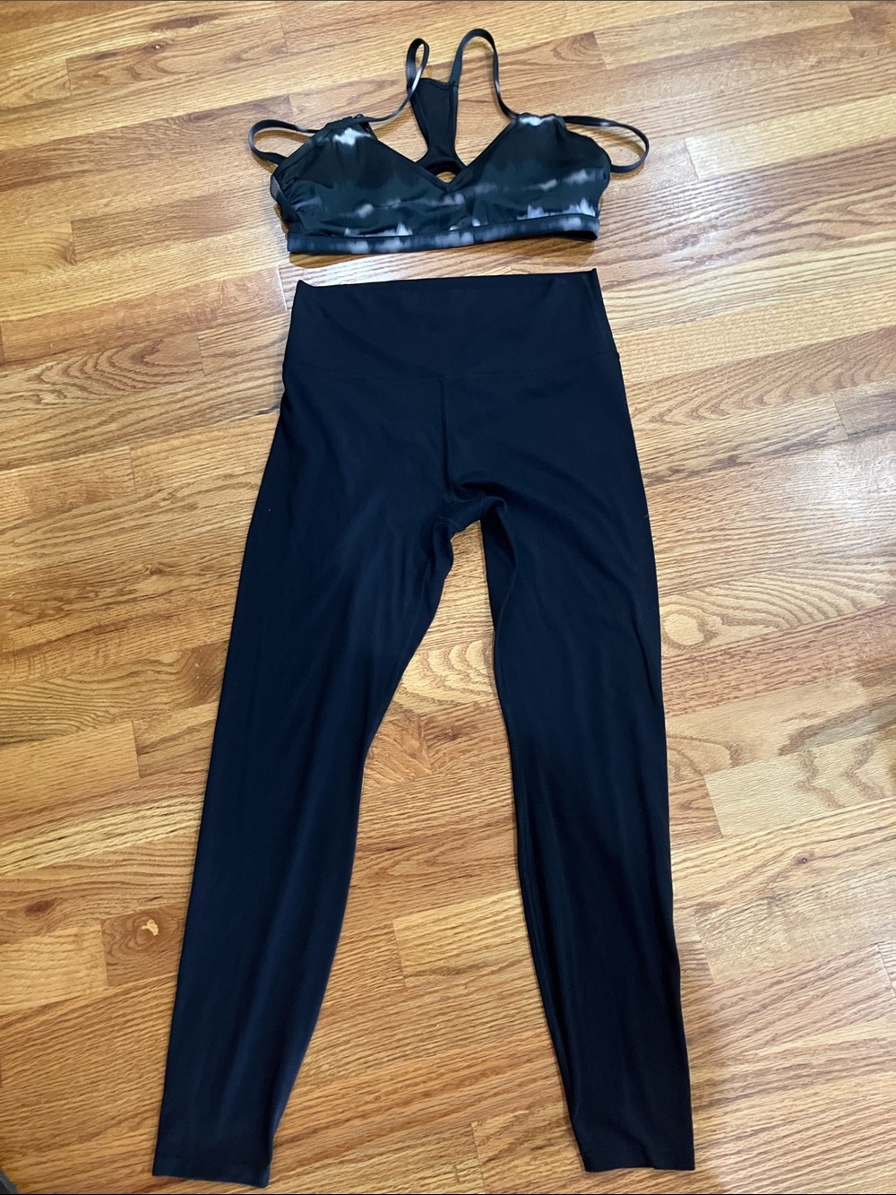 all in motion Black High-Waist Yoga Leggings and Sports Bra Sz M GUC